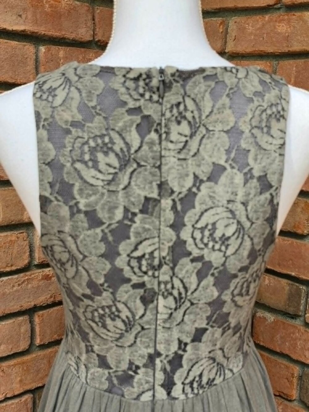 Altar’d State Gray Lace Fit & Flare Dress, Romantic Sleeveless Midi, Size M, EUC - Picture 8 of 12